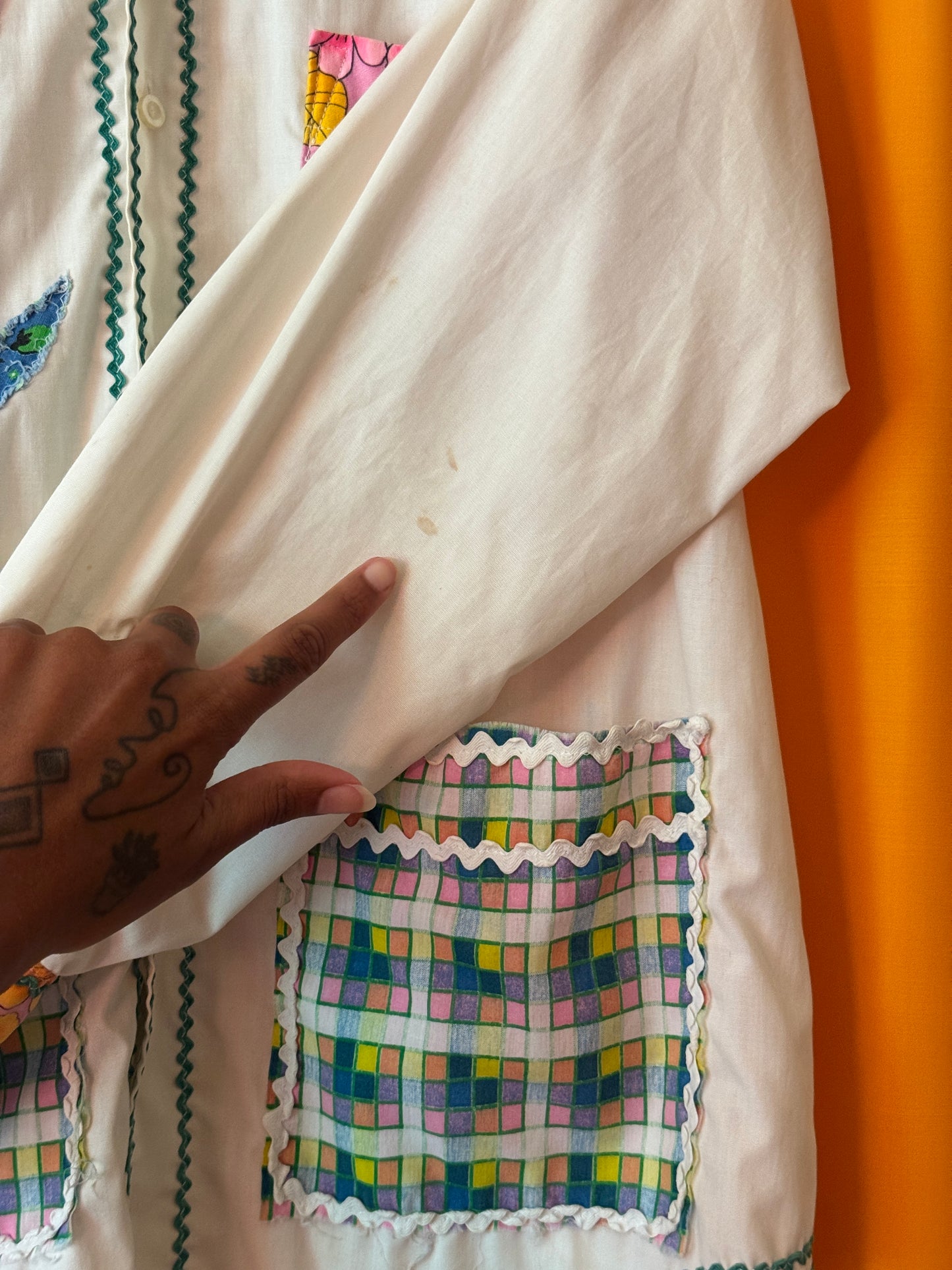 Sz L 70s Patchwork Applique Button Down