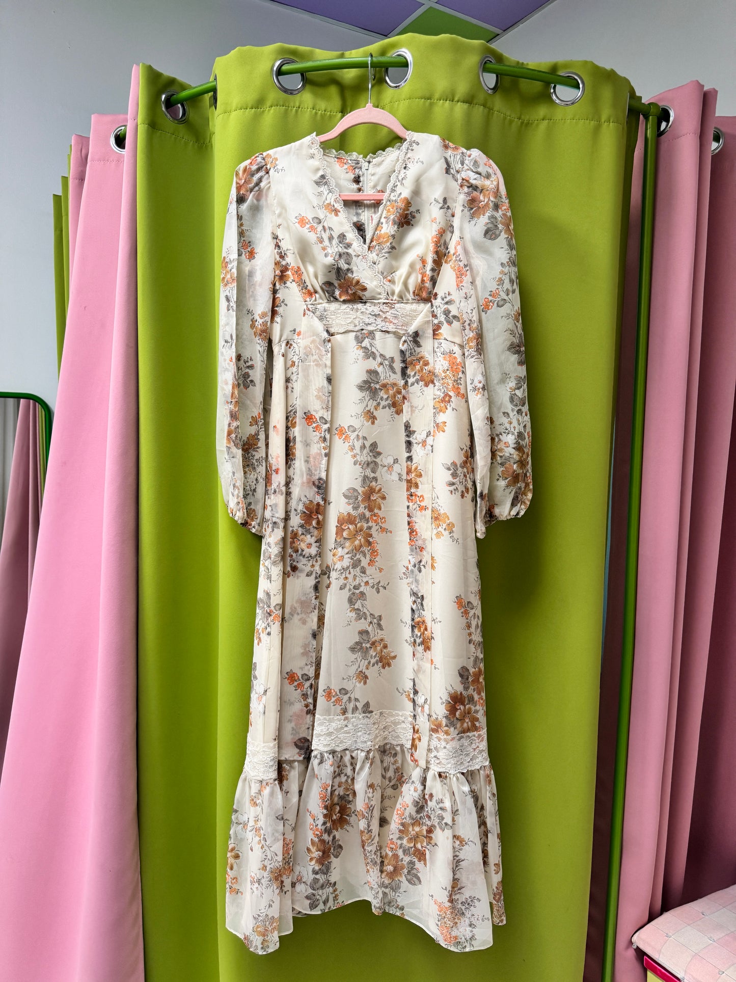 Sz XS/S 1970's Gauzy Floral Maxi Dress