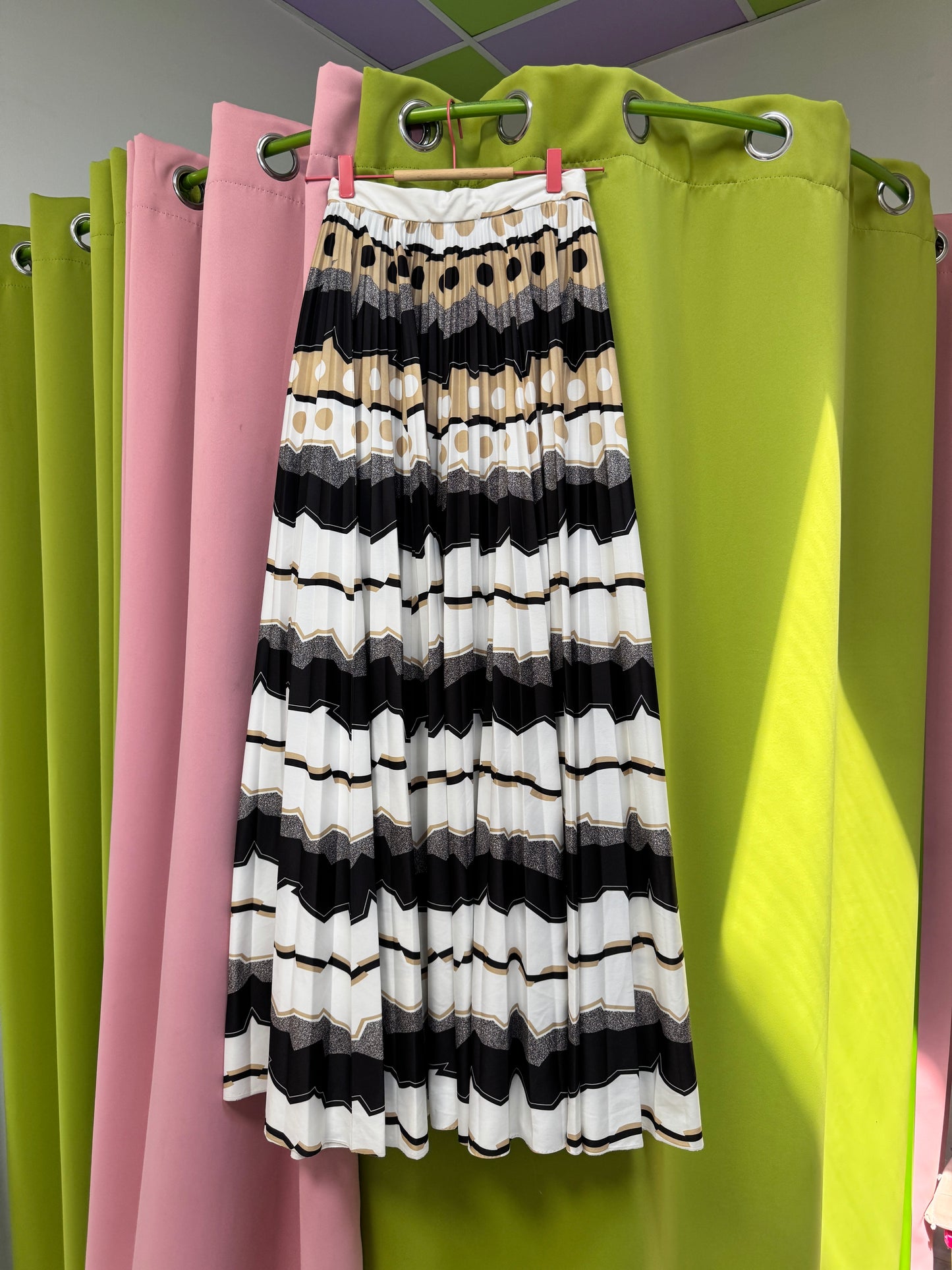 Sz XS VTG 70's Printed A-Line Pleated Maxi