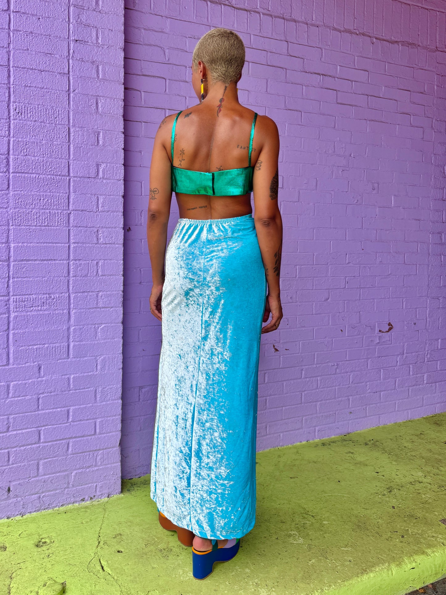 Sz M 90's Turquoise Velvet Maxi Skirt