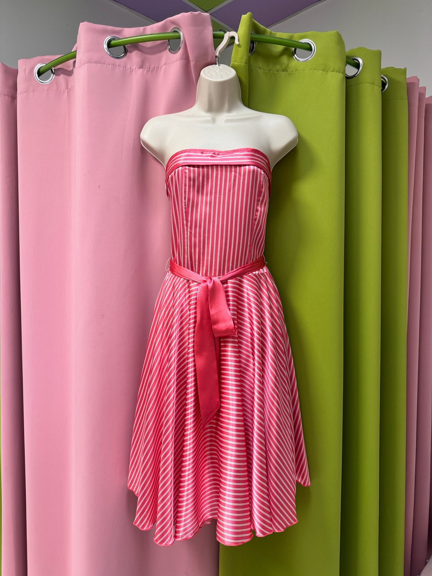 Sz. M Vintage Strapless Pink and White Pinstripe A Line Dress